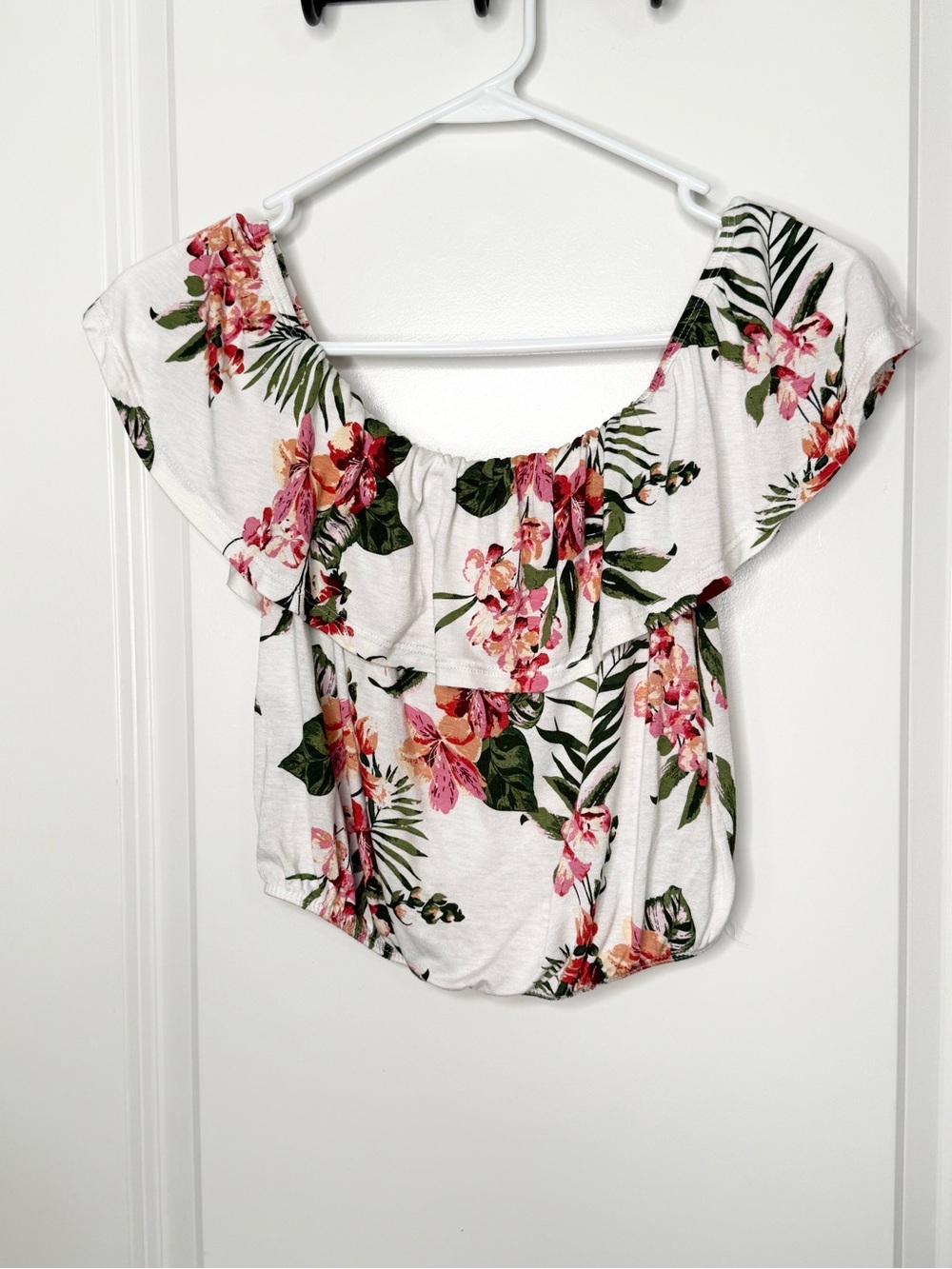 Ambiance Womens M White Pink Tropical Floral Ruffle Crop Top Off Shoulder Boho